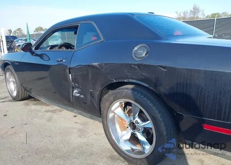 2010 Dodge Challenger R/T z USA, uszkodzony, nr VIN 2B3CJ5DTXAH200152